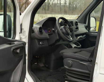 Белый Мерседес Sprinter, объемом двигателя 2.1 л и пробегом 314 тыс. км за 23990 $, фото 8 на Automoto.ua