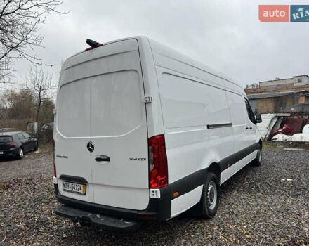 Белый Мерседес Sprinter, объемом двигателя 2.2 л и пробегом 146 тыс. км за 27900 $, фото 4 на Automoto.ua