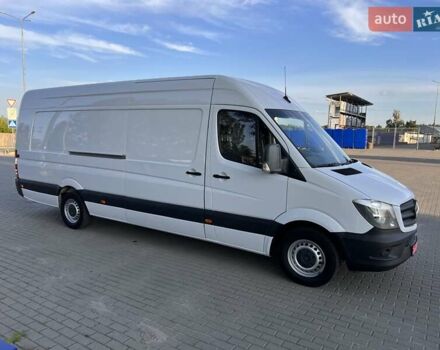 Белый Мерседес Sprinter, объемом двигателя 2.2 л и пробегом 288 тыс. км за 19700 $, фото 3 на Automoto.ua