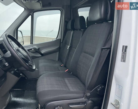 Белый Мерседес Sprinter, объемом двигателя 3 л и пробегом 300 тыс. км за 29500 $, фото 71 на Automoto.ua