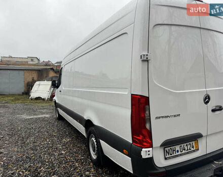 Белый Мерседес Sprinter, объемом двигателя 2.2 л и пробегом 146 тыс. км за 27900 $, фото 7 на Automoto.ua