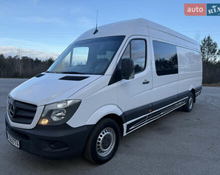 Белый Мерседес Sprinter, объемом двигателя 3 л и пробегом 220 тыс. км за 31500 $, фото 2 на Automoto.ua