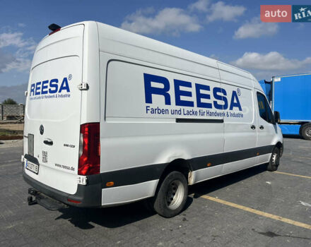 Белый Мерседес Sprinter, объемом двигателя 2.1 л и пробегом 184 тыс. км за 32500 $, фото 2 на Automoto.ua