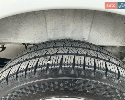 Белый Мерседес Sprinter, объемом двигателя 3 л и пробегом 300 тыс. км за 29500 $, фото 16 на Automoto.ua