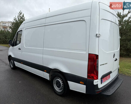 Белый Мерседес Sprinter, объемом двигателя 0 л и пробегом 250 тыс. км за 17200 $, фото 5 на Automoto.ua