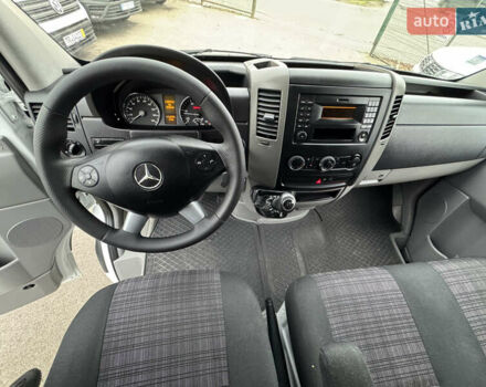 Белый Мерседес Sprinter, объемом двигателя 2.2 л и пробегом 230 тыс. км за 22500 $, фото 15 на Automoto.ua