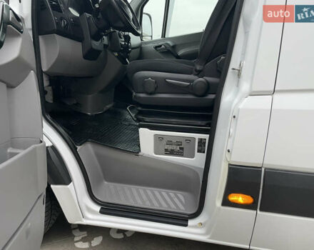 Белый Мерседес Sprinter, объемом двигателя 3 л и пробегом 300 тыс. км за 29500 $, фото 26 на Automoto.ua