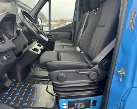 Белый Мерседес Sprinter, объемом двигателя 2.2 л и пробегом 290 тыс. км за 26900 $, фото 3 на Automoto.ua