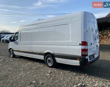 Белый Мерседес Sprinter, объемом двигателя 2.2 л и пробегом 290 тыс. км за 19950 $, фото 3 на Automoto.ua