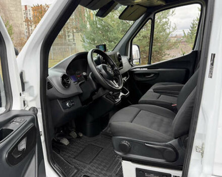 Белый Мерседес Sprinter, объемом двигателя 0 л и пробегом 250 тыс. км за 17200 $, фото 6 на Automoto.ua