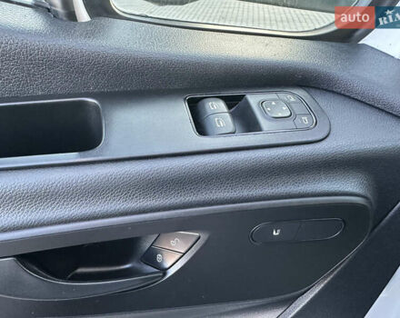 Белый Мерседес Sprinter, объемом двигателя 2.2 л и пробегом 220 тыс. км за 23500 $, фото 17 на Automoto.ua