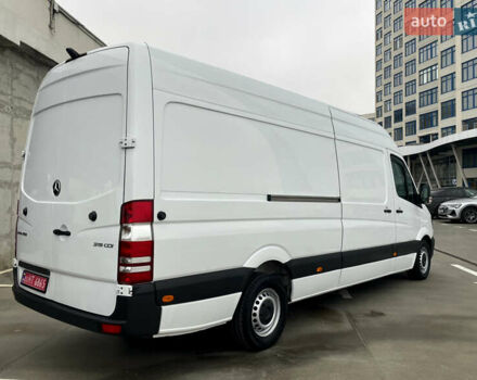 Белый Мерседес Sprinter, объемом двигателя 3 л и пробегом 300 тыс. км за 29500 $, фото 11 на Automoto.ua