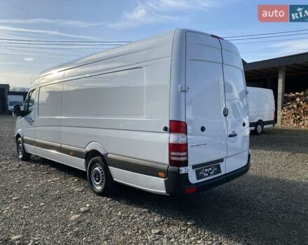 Белый Мерседес Sprinter, объемом двигателя 2.2 л и пробегом 290 тыс. км за 19950 $, фото 4 на Automoto.ua