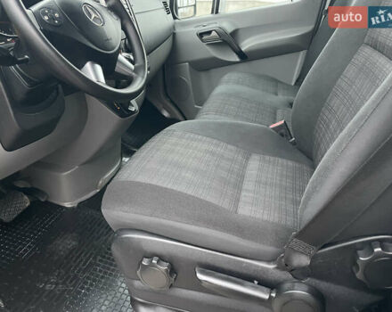 Белый Мерседес Sprinter, объемом двигателя 3 л и пробегом 300 тыс. км за 29500 $, фото 29 на Automoto.ua