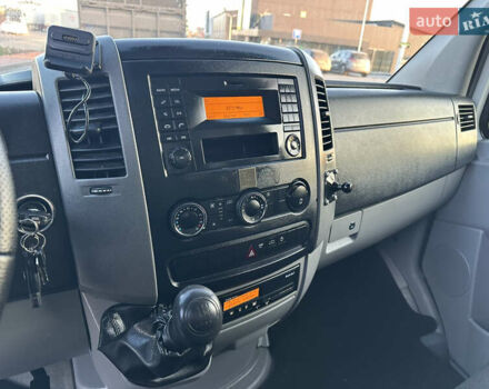 Белый Мерседес Sprinter, объемом двигателя 2.2 л и пробегом 264 тыс. км за 24300 $, фото 22 на Automoto.ua