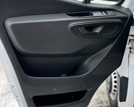 Белый Мерседес Sprinter, объемом двигателя 2.2 л и пробегом 260 тыс. км за 33000 $, фото 19 на Automoto.ua
