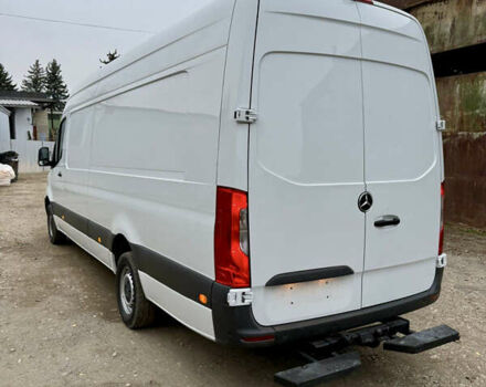 Белый Мерседес Sprinter, объемом двигателя 2.2 л и пробегом 301 тыс. км за 32900 $, фото 3 на Automoto.ua