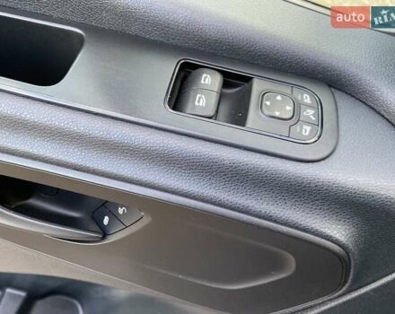 Белый Мерседес Sprinter, объемом двигателя 2.2 л и пробегом 165 тыс. км за 23350 $, фото 54 на Automoto.ua