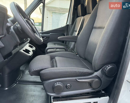 Мерседес Sprinter 2019 в Ровно на Automoto.ua Белый Мерседес Sprinter, объемом двигателя 2.2 л и пробегом 269 тыс. км за 34800 $, фото 37 на Automoto.ua