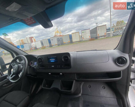 Белый Мерседес Sprinter, объемом двигателя 0 л и пробегом 240 тыс. км за 24000 $, фото 13 на Automoto.ua