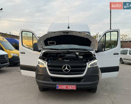 Мерседес Sprinter 2019 в Ровно на Automoto.ua Белый Мерседес Sprinter, объемом двигателя 2.2 л и пробегом 269 тыс. км за 34800 $, фото 69 на Automoto.ua