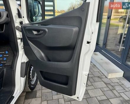 Белый Мерседес Sprinter, объемом двигателя 2.2 л и пробегом 364 тыс. км за 26500 $, фото 27 на Automoto.ua