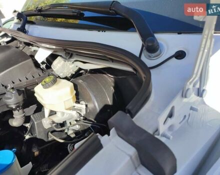 Белый Мерседес Sprinter, объемом двигателя 2.2 л и пробегом 273 тыс. км за 27800 $, фото 13 на Automoto.ua