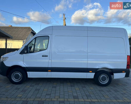 Білий Мерседес Sprinter, об'ємом двигуна 2.14 л та пробігом 300 тис. км за 22900 $, фото 2 на Automoto.ua
