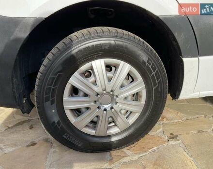 Белый Мерседес Sprinter, объемом двигателя 2.2 л и пробегом 169 тыс. км за 21499 $, фото 8 на Automoto.ua