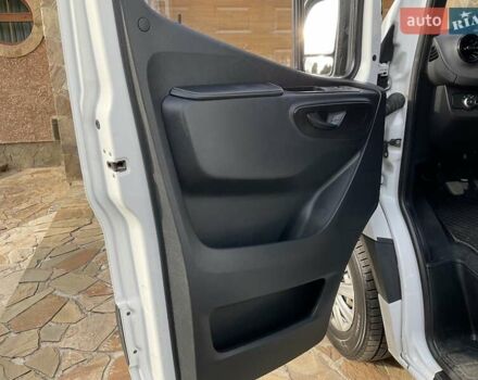 Белый Мерседес Sprinter, объемом двигателя 2.2 л и пробегом 169 тыс. км за 21499 $, фото 15 на Automoto.ua