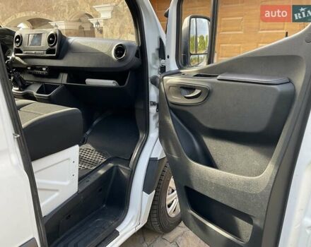 Белый Мерседес Sprinter, объемом двигателя 2.2 л и пробегом 169 тыс. км за 21499 $, фото 26 на Automoto.ua