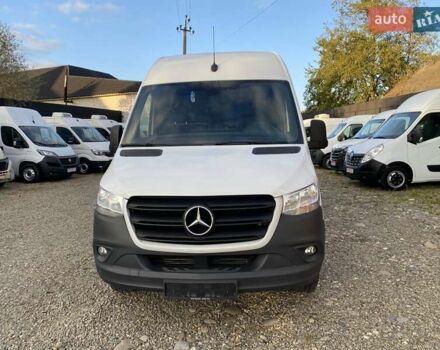 Белый Мерседес Sprinter, объемом двигателя 2.2 л и пробегом 165 тыс. км за 23350 $, фото 6 на Automoto.ua