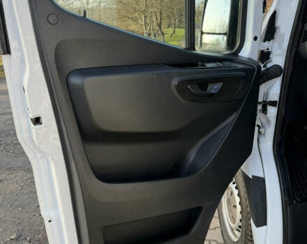 Білий Мерседес Sprinter, об'ємом двигуна 0 л та пробігом 295 тис. км за 22300 $, фото 13 на Automoto.ua