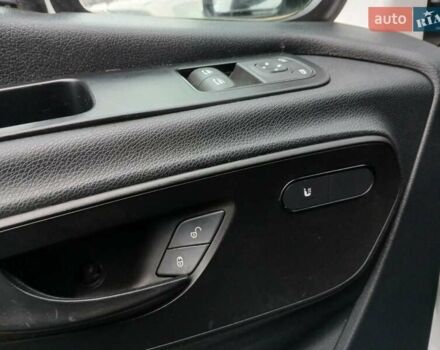 Белый Мерседес Sprinter, объемом двигателя 2.14 л и пробегом 386 тыс. км за 23600 $, фото 23 на Automoto.ua