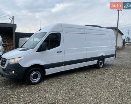 Белый Мерседес Sprinter, объемом двигателя 2.2 л и пробегом 165 тыс. км за 22880 $, фото 2 на Automoto.ua