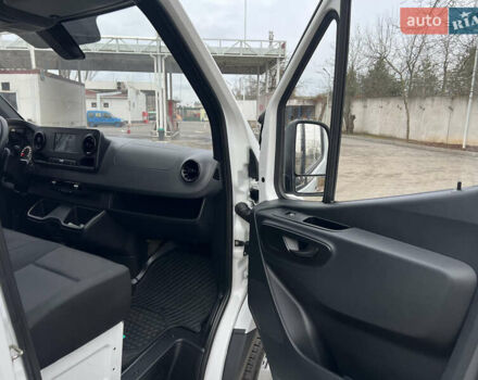 Белый Мерседес Sprinter, объемом двигателя 2.14 л и пробегом 295 тыс. км за 26900 $, фото 12 на Automoto.ua