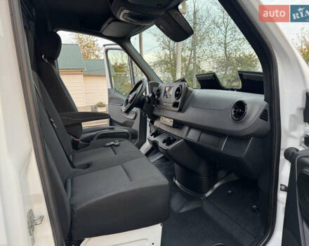 Мерседес Sprinter 2019 в Ровно на Automoto.ua Белый Мерседес Sprinter, объемом двигателя 2.2 л и пробегом 269 тыс. км за 34800 $, фото 43 на Automoto.ua