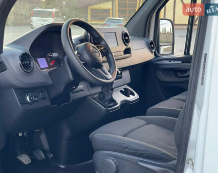 Белый Мерседес Sprinter, объемом двигателя 2.2 л и пробегом 46 тыс. км за 27600 $, фото 6 на Automoto.ua