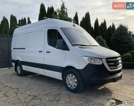 Белый Мерседес Sprinter, объемом двигателя 2.2 л и пробегом 169 тыс. км за 21499 $, фото 2 на Automoto.ua