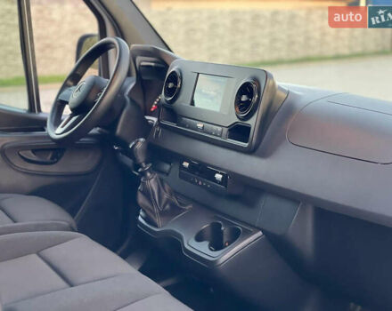 Белый Мерседес Sprinter, объемом двигателя 2.2 л и пробегом 46 тыс. км за 27600 $, фото 8 на Automoto.ua