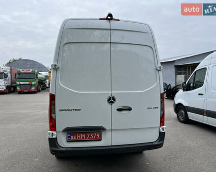 Белый Мерседес Sprinter, объемом двигателя 2.2 л и пробегом 237 тыс. км за 23500 $, фото 6 на Automoto.ua