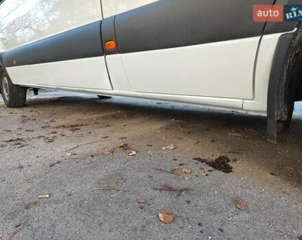Белый Мерседес Sprinter, объемом двигателя 2.14 л и пробегом 406 тыс. км за 19500 $, фото 8 на Automoto.ua