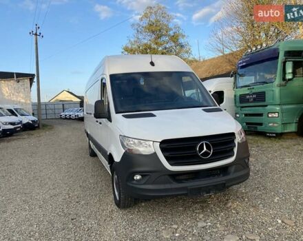 Белый Мерседес Sprinter, объемом двигателя 2.2 л и пробегом 165 тыс. км за 23350 $, фото 2 на Automoto.ua