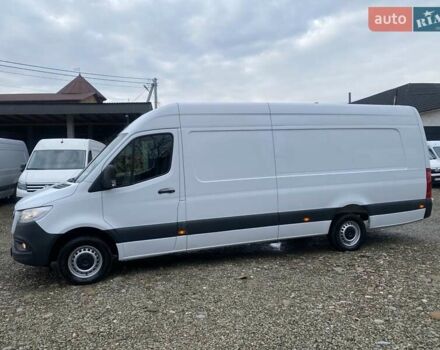 Белый Мерседес Sprinter, объемом двигателя 2.2 л и пробегом 165 тыс. км за 22880 $, фото 4 на Automoto.ua
