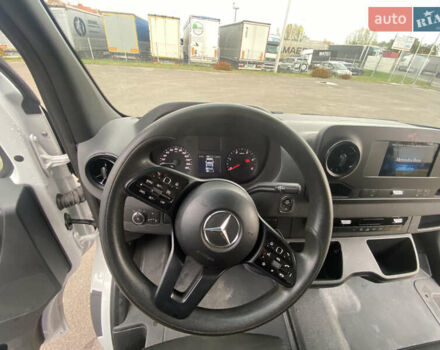 Белый Мерседес Sprinter, объемом двигателя 0 л и пробегом 240 тыс. км за 24000 $, фото 10 на Automoto.ua