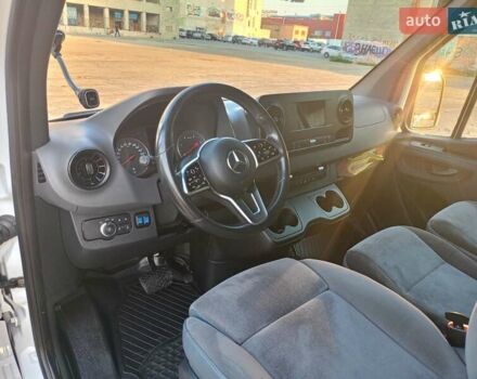 Белый Мерседес Sprinter, объемом двигателя 0 л и пробегом 520 тыс. км за 19000 $, фото 9 на Automoto.ua