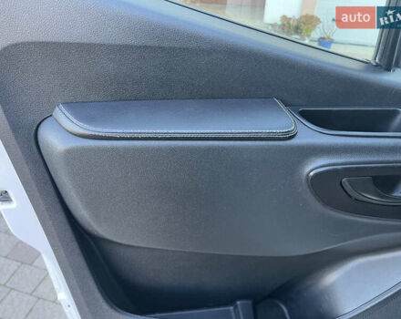 Білий Мерседес Sprinter, об'ємом двигуна 2.14 л та пробігом 300 тис. км за 22900 $, фото 33 на Automoto.ua