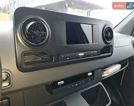 Белый Мерседес Sprinter, объемом двигателя 22 л и пробегом 256 тыс. км за 26500 $, фото 7 на Automoto.ua