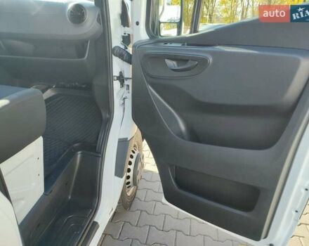 Белый Мерседес Sprinter, объемом двигателя 2.2 л и пробегом 273 тыс. км за 27800 $, фото 18 на Automoto.ua