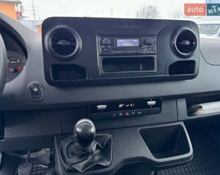 Белый Мерседес Sprinter, объемом двигателя 2.2 л и пробегом 260 тыс. км за 33000 $, фото 31 на Automoto.ua